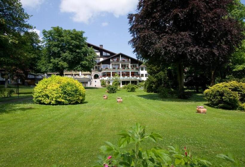 هتل Hahnenkleer Hof