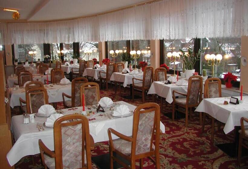 هتل Hahnenkleer Hof