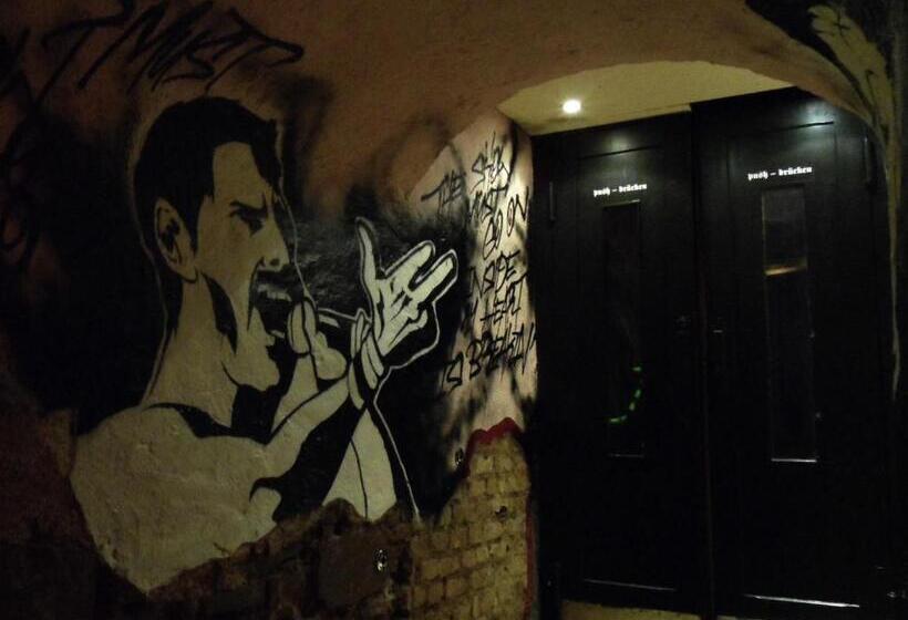 酒店 Hajo´s Germania Lodge & Irish Pub