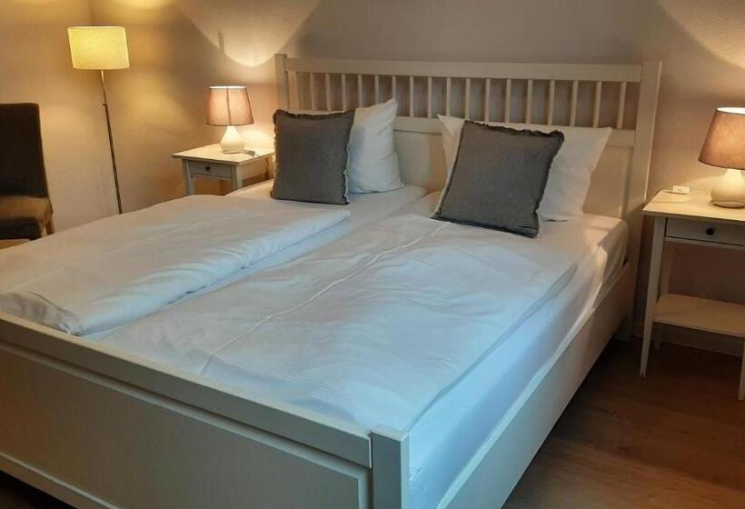 هتل Haus Am Karpfenteich