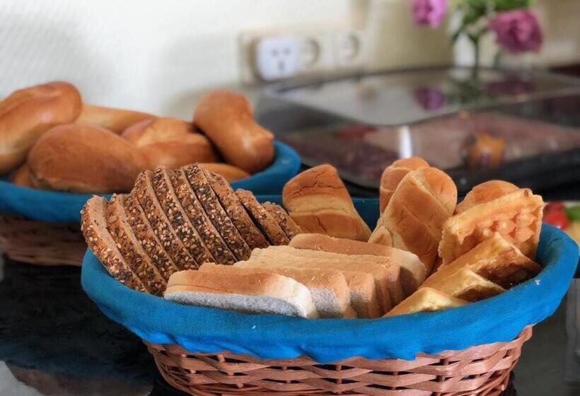 בית מלון כפרי Kaiser