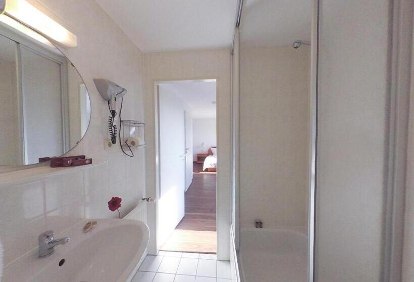 בית מלון כפרי Kaiser