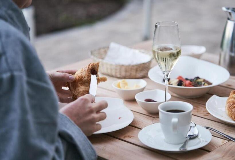 Отель Holzapfel