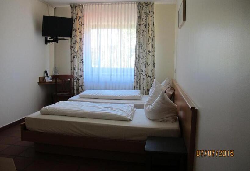 בית מלון כפרי Kastanienhof