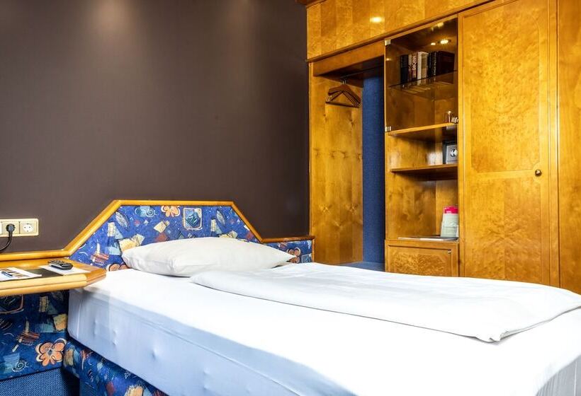 호텔 & Restaurant Knote