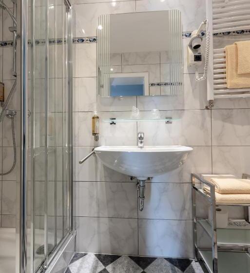 هتل Kurfürstenhof