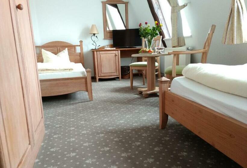 Отель Lindenhof