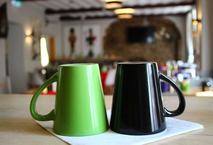 Отель Miriquidi