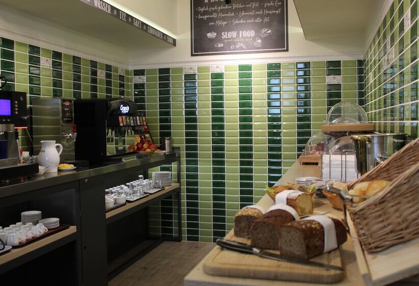 Отель Miriquidi