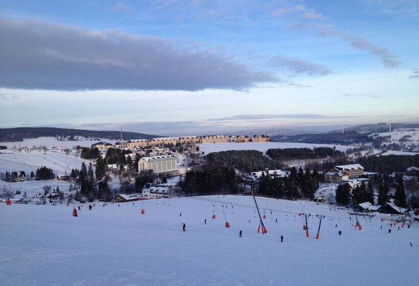 Отель Miriquidi