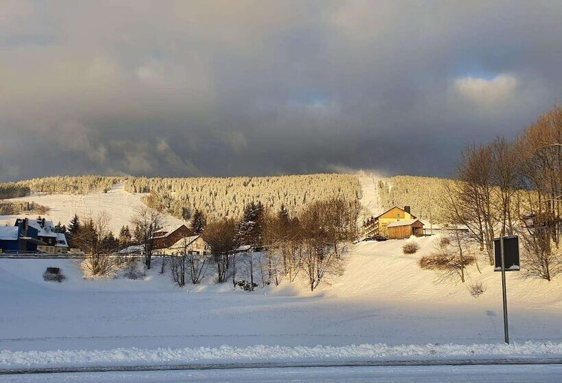 Отель Miriquidi