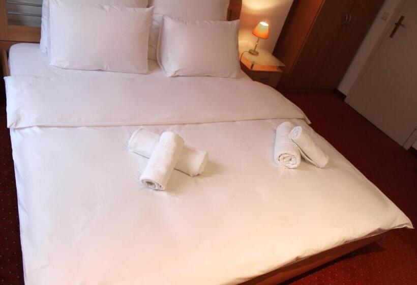 فندق Mozart Bonn