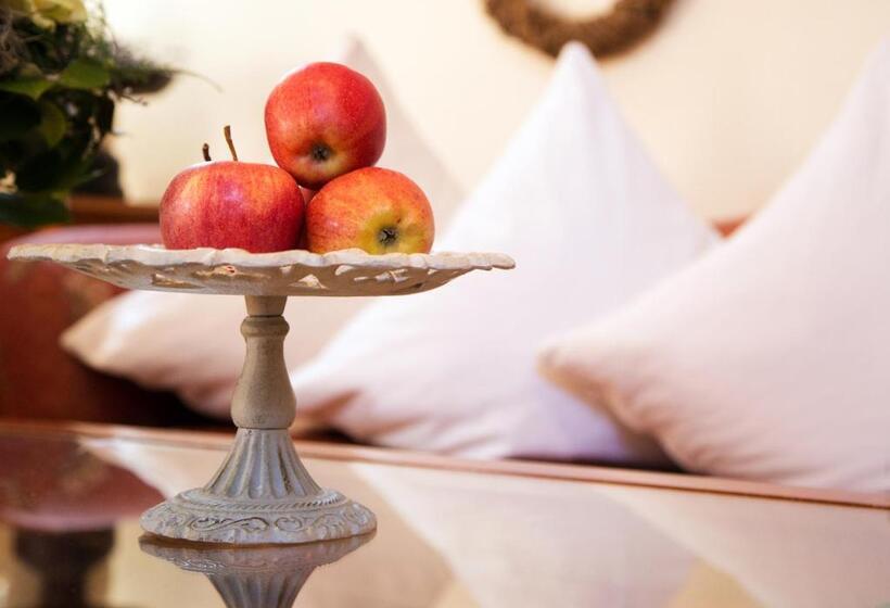 Отель Wellness & Thermal Retreat Das Mühlbach