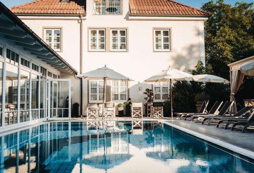 Отель Wellness & Thermal Retreat Das Mühlbach