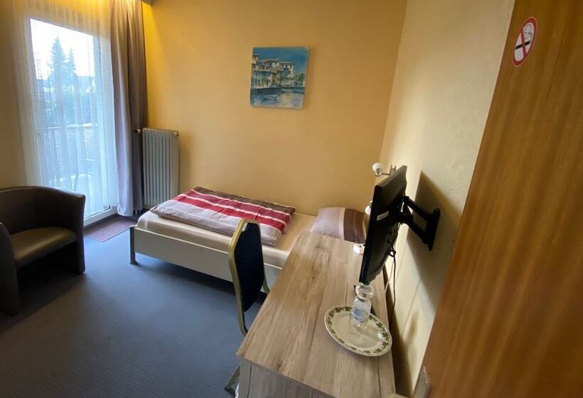 فندق Pension Am Thermalbad