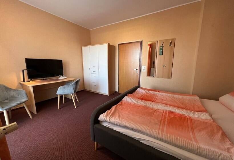 فندق Pension Am Thermalbad