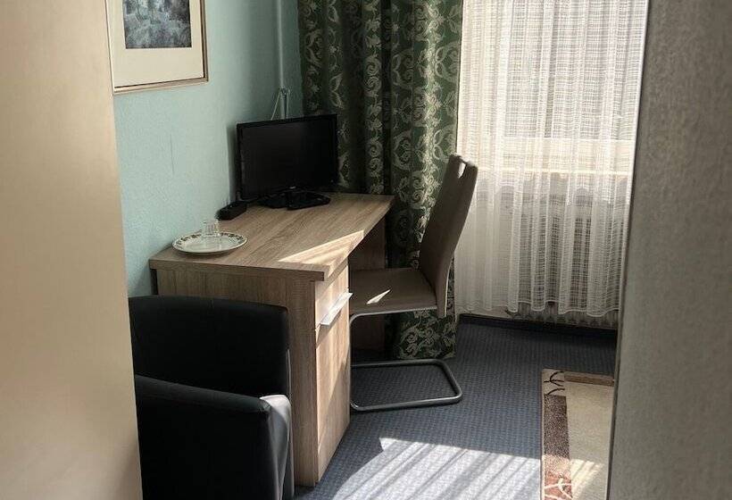 فندق Pension Am Thermalbad