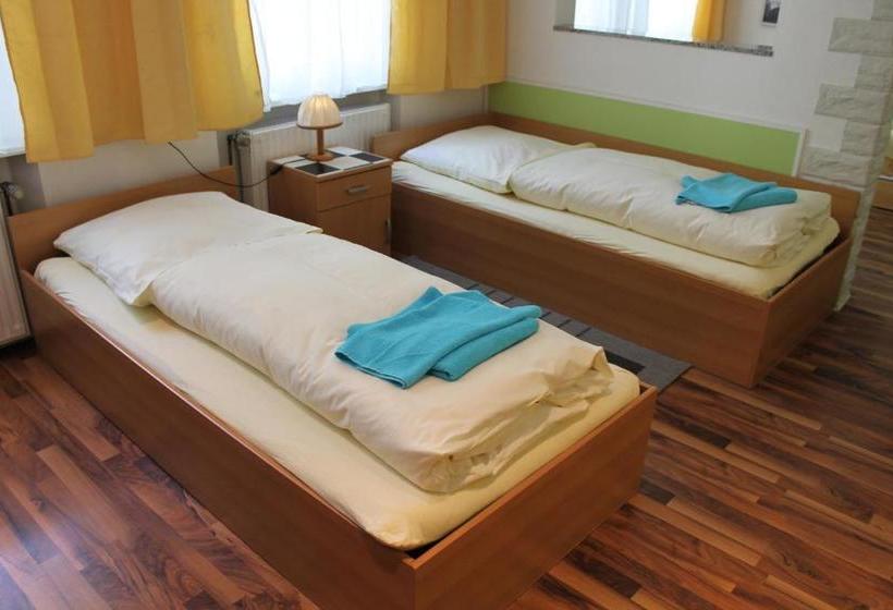 ホテル Pension Central Nuernberg Fuerth