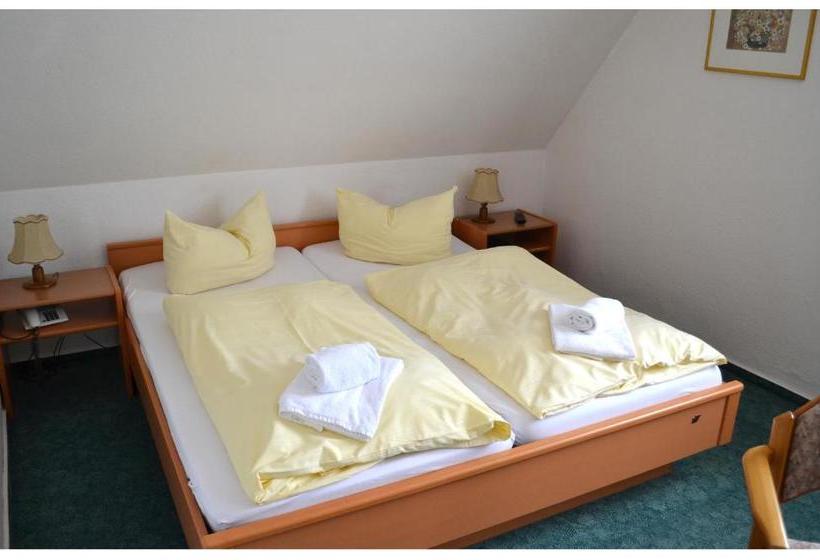 ホテル Pension & Restaurant   Zum Harzer Jodlermeister