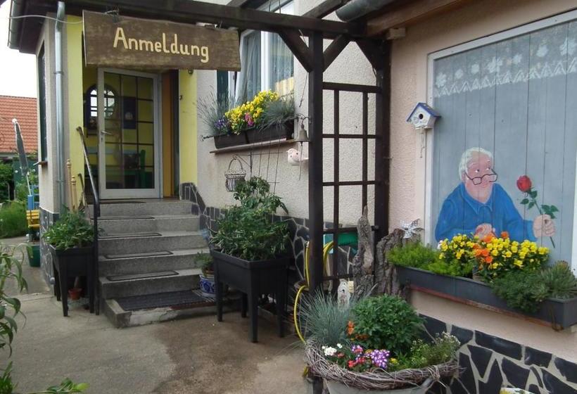 Отель Ferienwohnung Weingart Quedlinburg