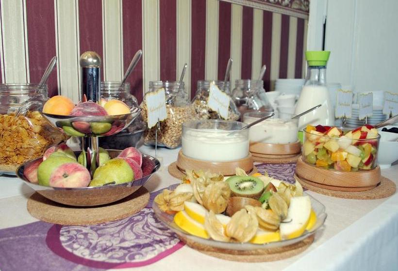 Schlossberg Hotel Garni