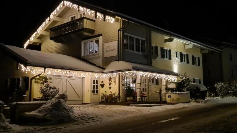 فندق Steffl Garni