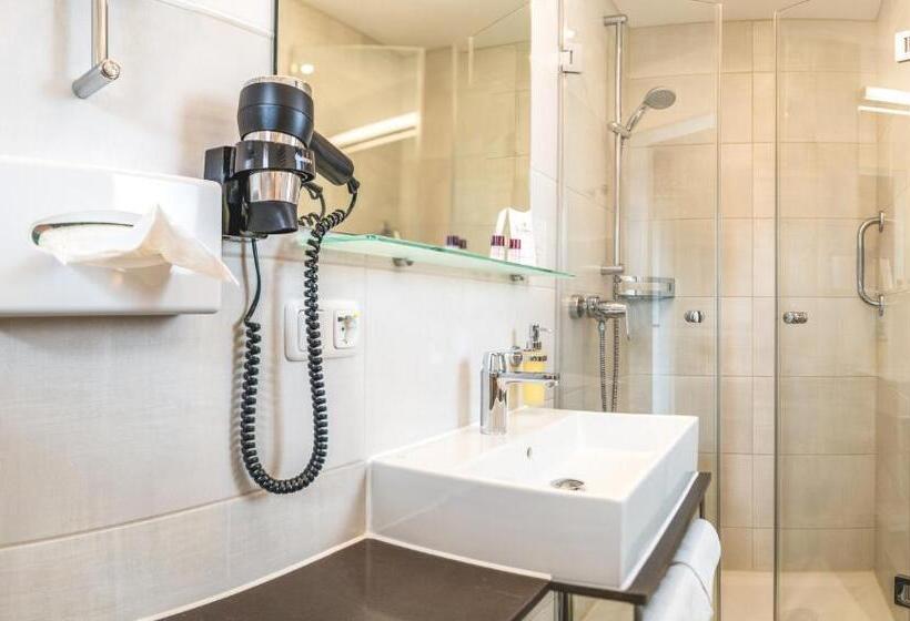 فندق Steffl Garni