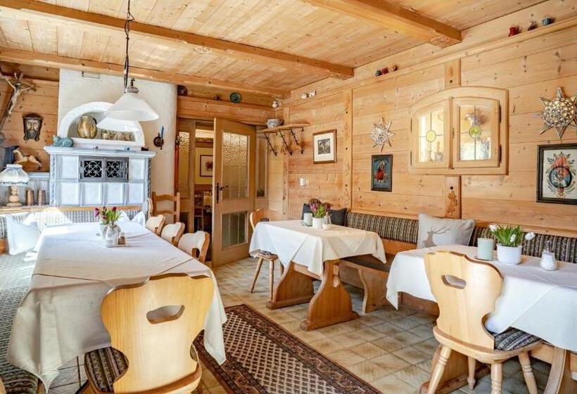 فندق Steffl Garni