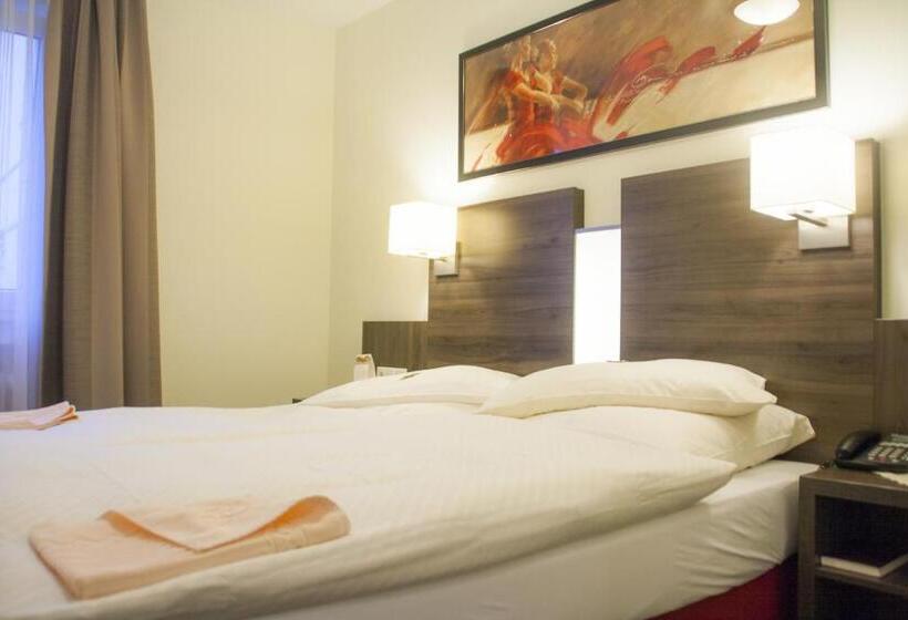 فندق Zum Adler  Superior