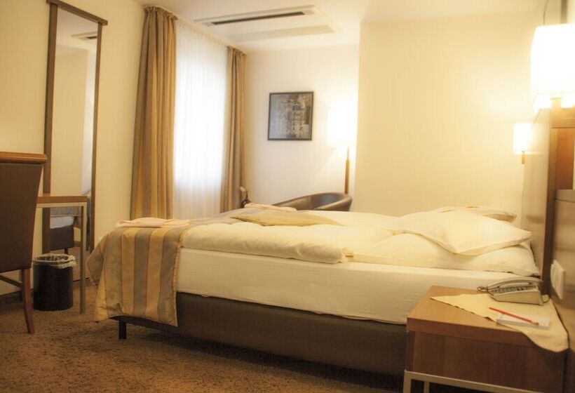 فندق Zum Adler  Superior