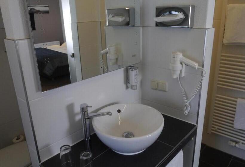 בית מלון כפרי Zum Bären