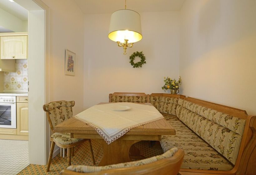 Landhaus Hotel Garni Strampenhof