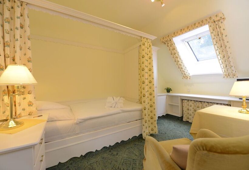 Landhaus Hotel Garni Strampenhof