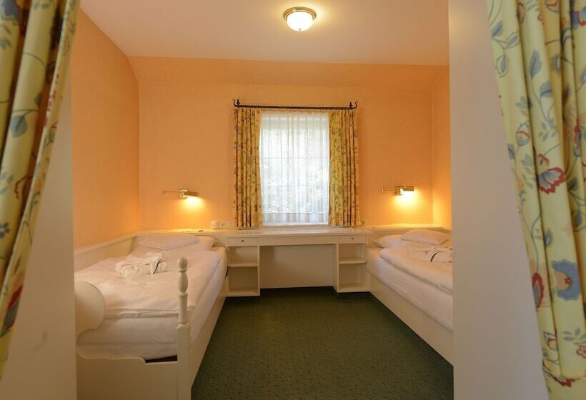 Landhaus Hotel Garni Strampenhof