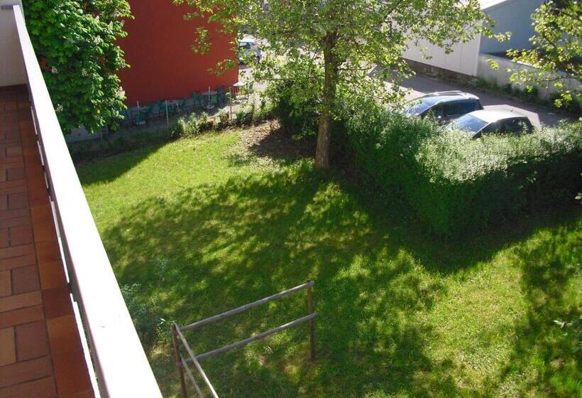 膳宿费 Boardingroom