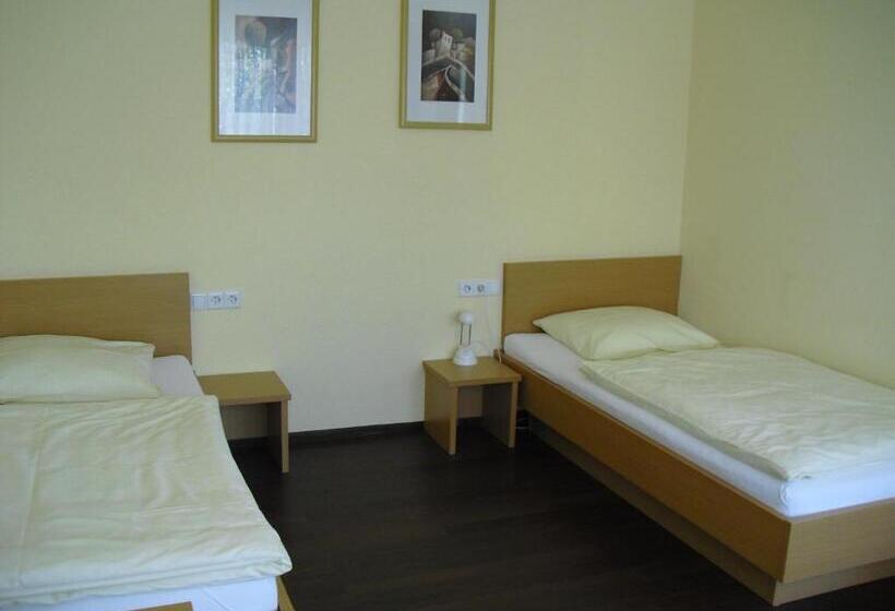 膳宿费 Boardingroom