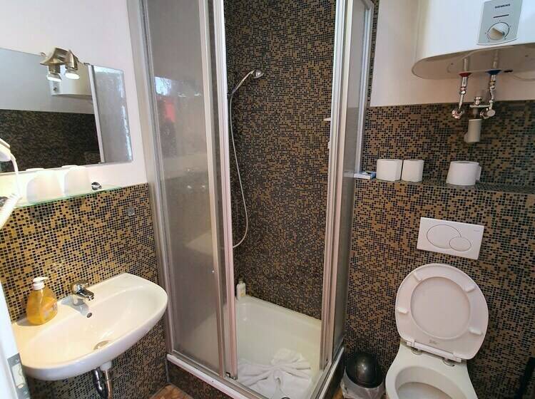 بنسيون Gastehaus Parkblick