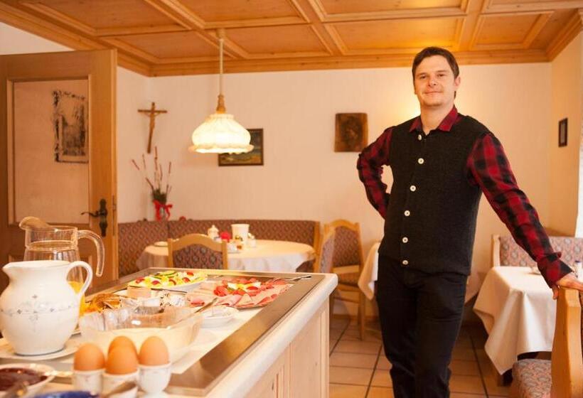 پانسیون Gästehaus Angerer