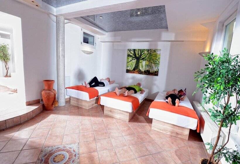Wellnesshotel Rothfuss Mit Spa Und 2 Schwimmbädern