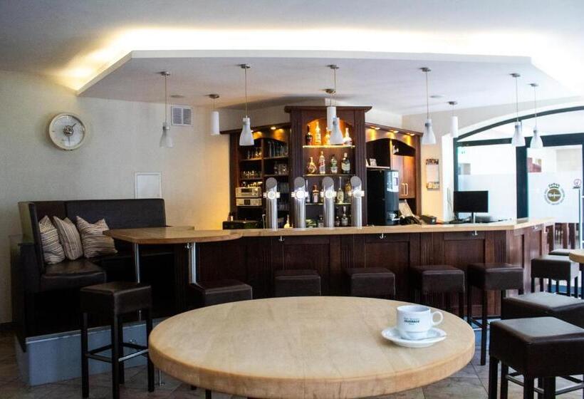 Airport Hotel Jägerhof Weeze