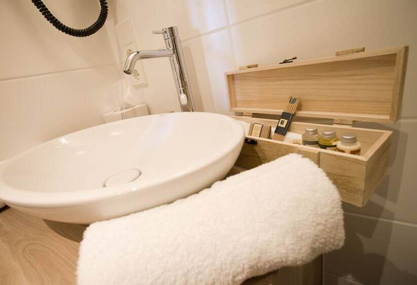 Alpin Lifestyle Hotel Löwen & Strauss