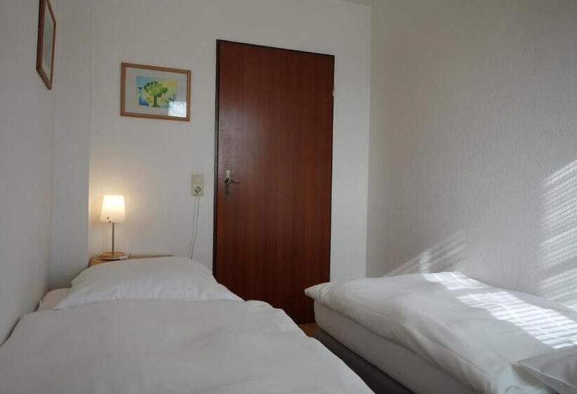 Bed and Breakfast Pension Am Helenenwall