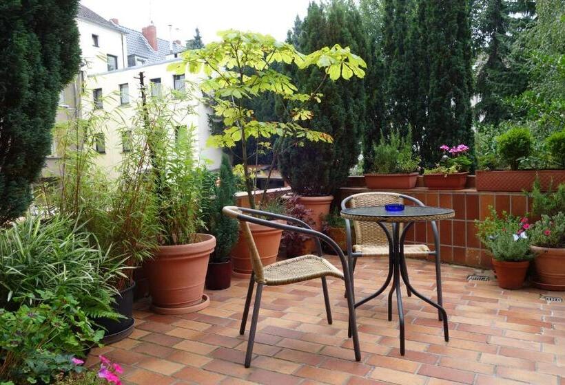 Bed and Breakfast Pension Am Helenenwall