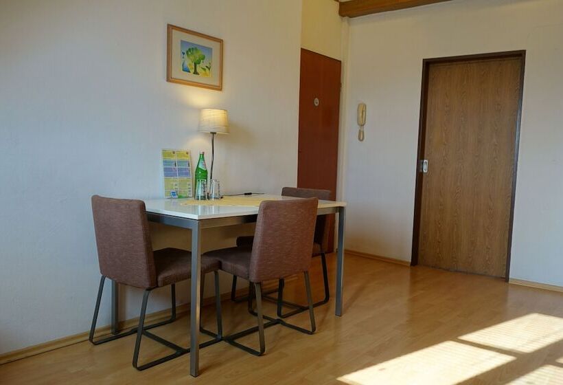 Bed and Breakfast Pension Am Helenenwall