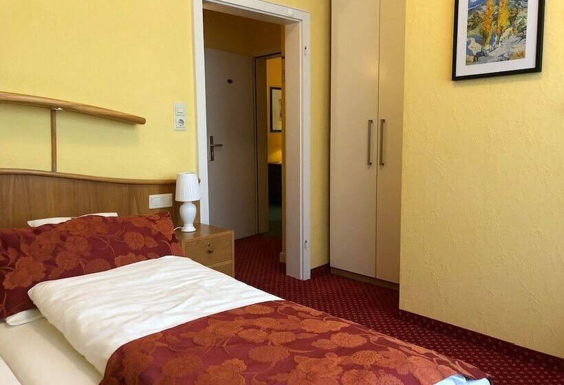 住宿加早餐 Thermen Hotel Pension Villa Holstein