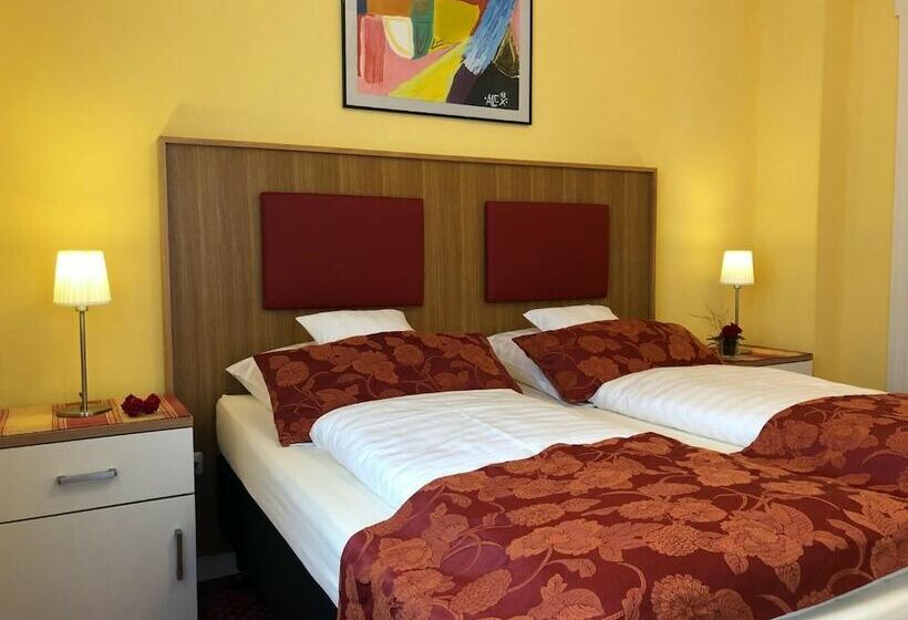 住宿加早餐 Thermen Hotel Pension Villa Holstein