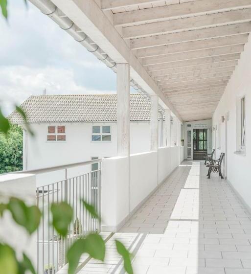 ベッドアンドブレックファースト Pension Wess