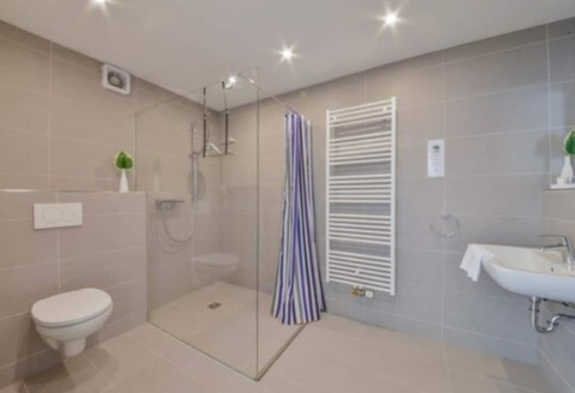 ベッドアンドブレックファースト Pension Wess