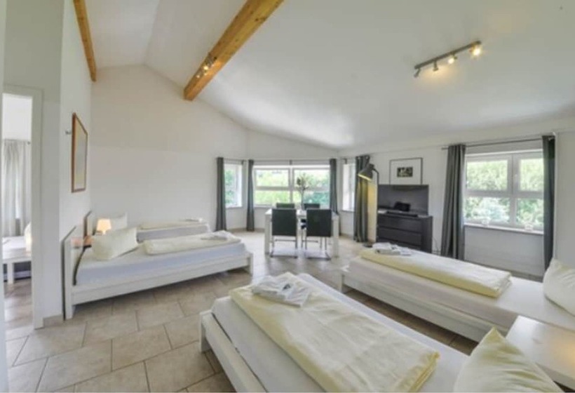 ベッドアンドブレックファースト Pension Wess