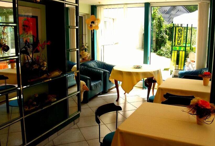 Best Breakfast   Hotel Justina